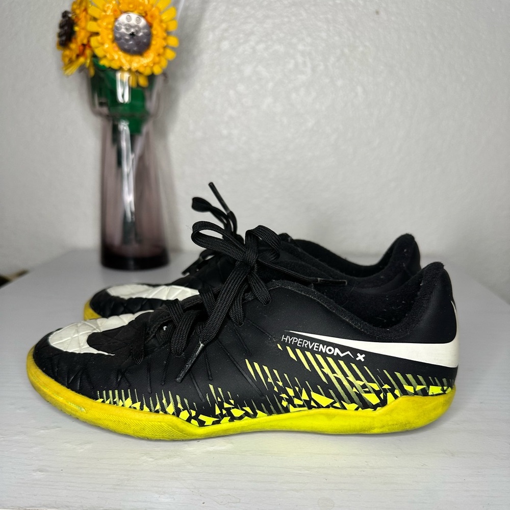 Nike Kids Hypervenom Sneakers - Black and Yellow